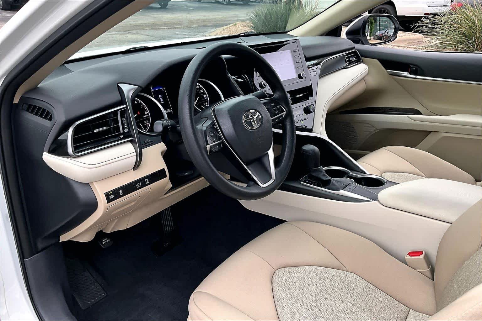 Used 2024 Ice Cap Toyota LE image 27