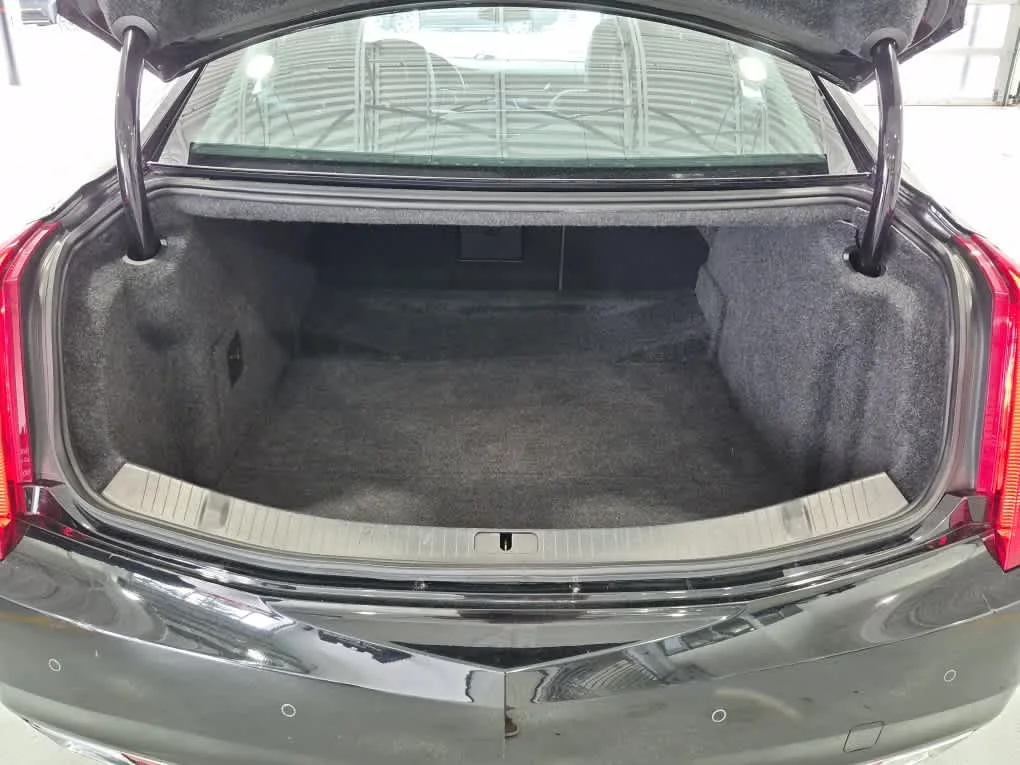 Used 2017 Black Raven Cadillac Luxury image 22