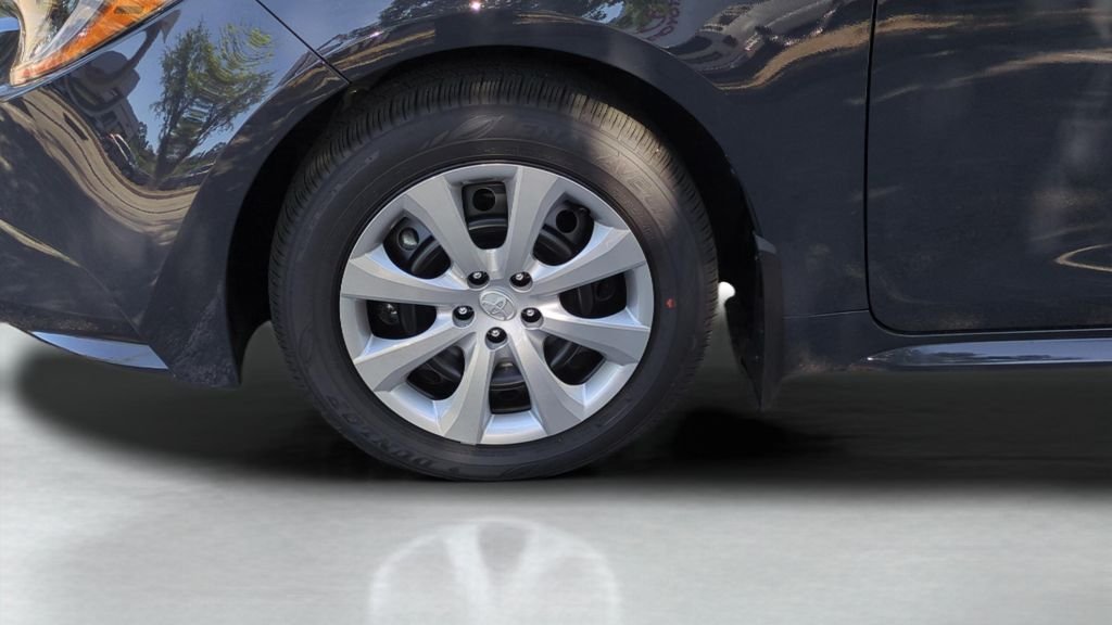 Used 2026  Toyota LE image 10