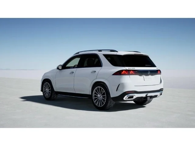 New 2027 White Mercedes-Benz GLE 450 image 30