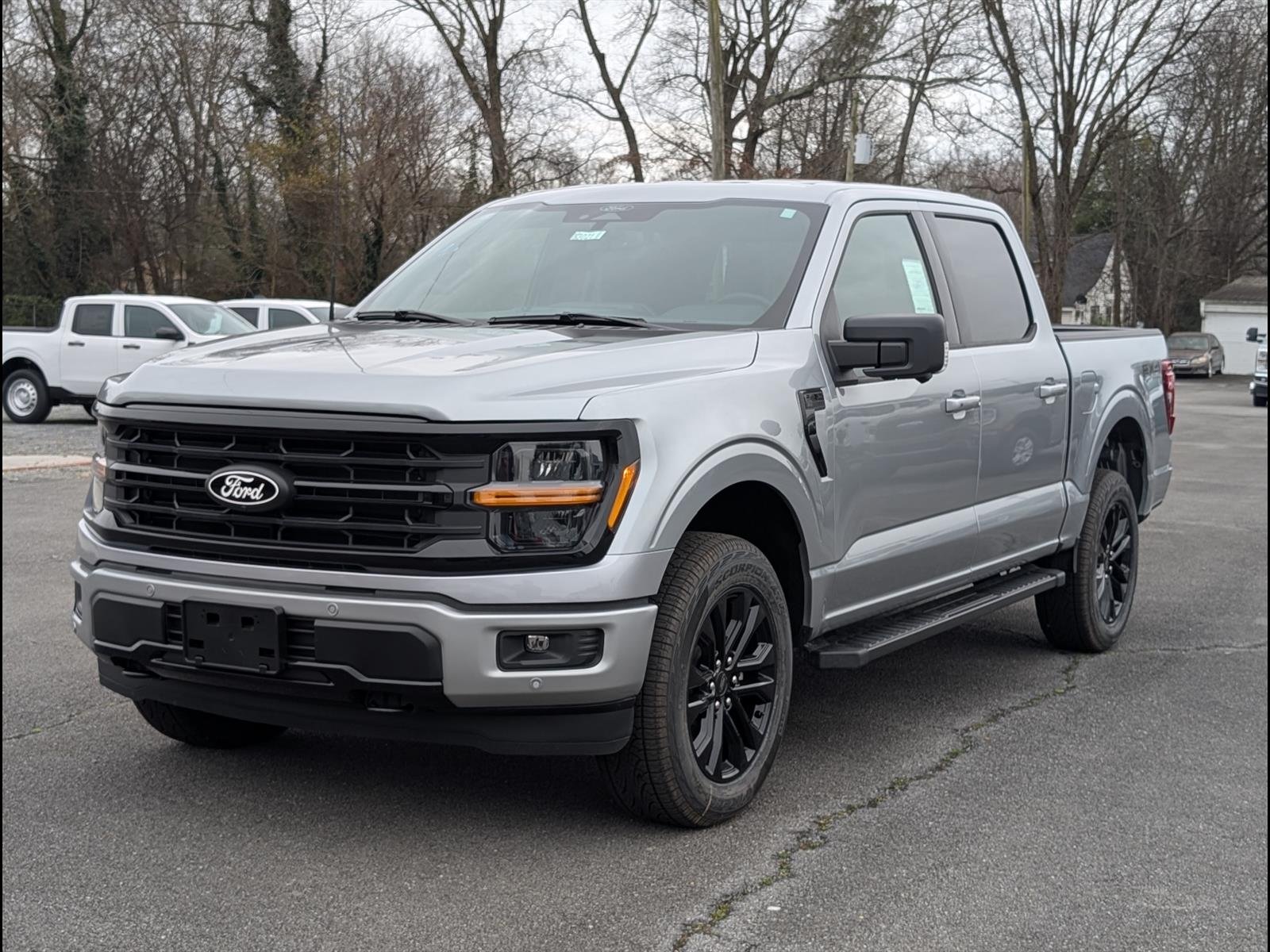 New 2026 Iconic Silver Metallic Ford XLT image 2