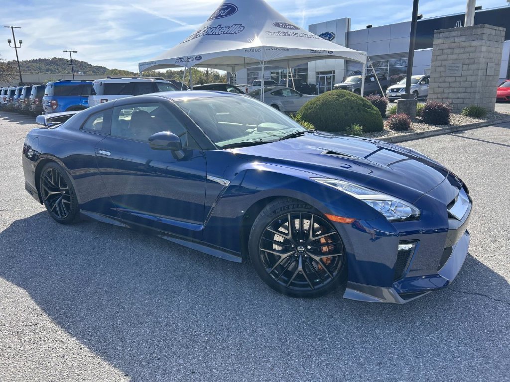 Used 2017 Deep Blue Pearl Nissan Premium image 2