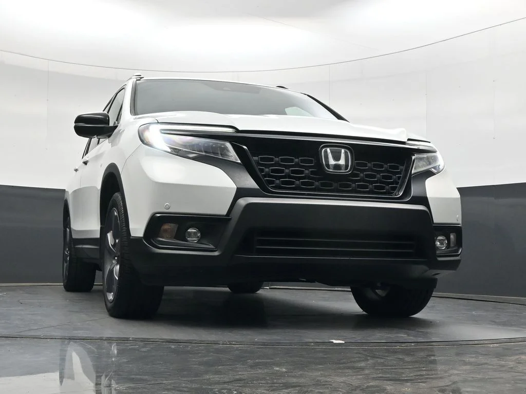 Used 2020 Platinum White Pearl Honda Touring image 42