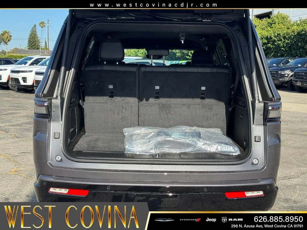 New 2026 Baltic Gray Metallic Clearcoat Jeep Limited Altitude image 13