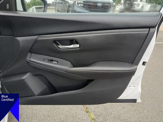 Used 2025 White Nissan SV image 33