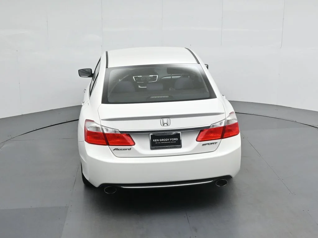 Used 2013  Honda Sport image 36