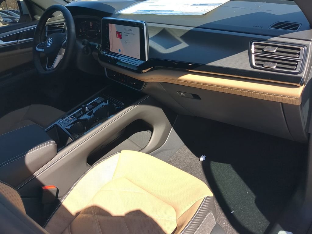 New 2026 White/off-white Volkswagen 2.0T SE w/Technology image 13
