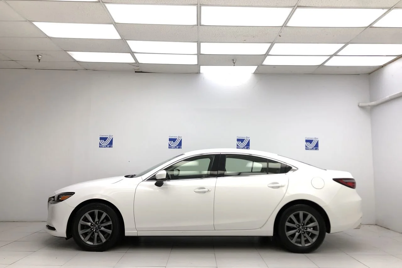 Used 2021 Snowflake White Pearl Mazda Grand Touring image 6