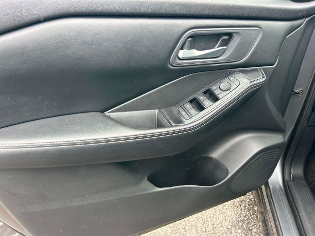 Used 2025 Gray Nissan SV image 25