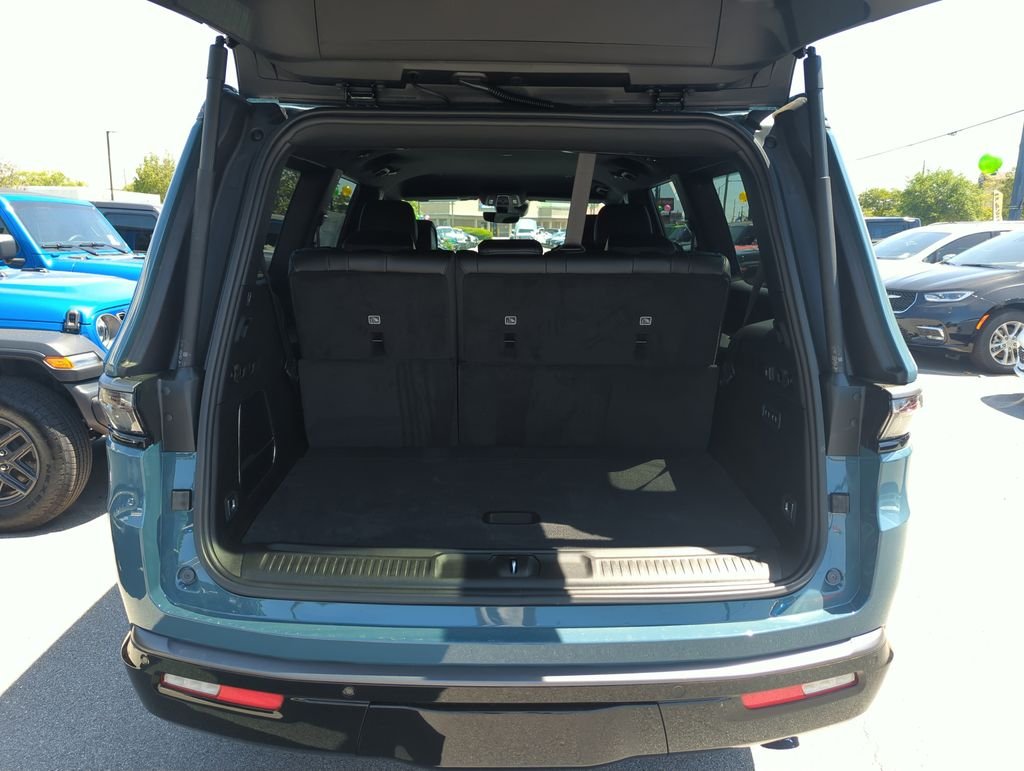 New 2026 Steel Blue Exterior Paint Jeep Limited Altitude image 30