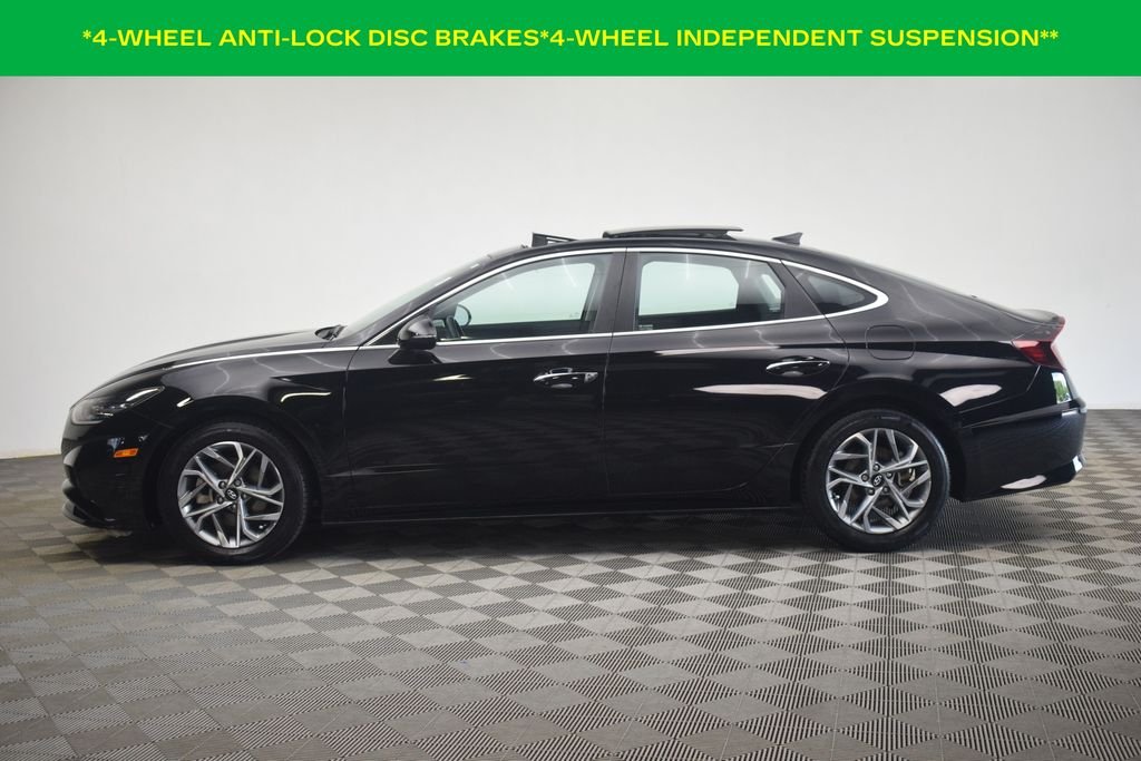 Used 2023 Onyx Black Hyundai SEL image 13