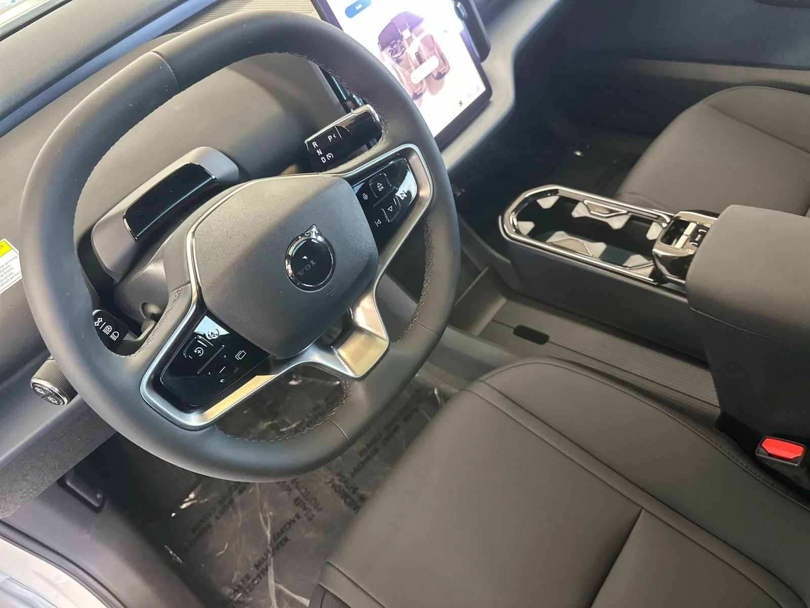 2026 Volvo EX30 Ultra - Photo 13