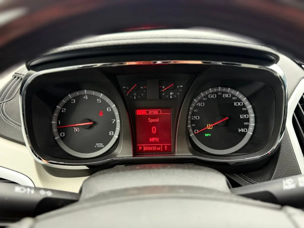 Used 2017 WHITE FROST TRICOAT GMC Denali image 37