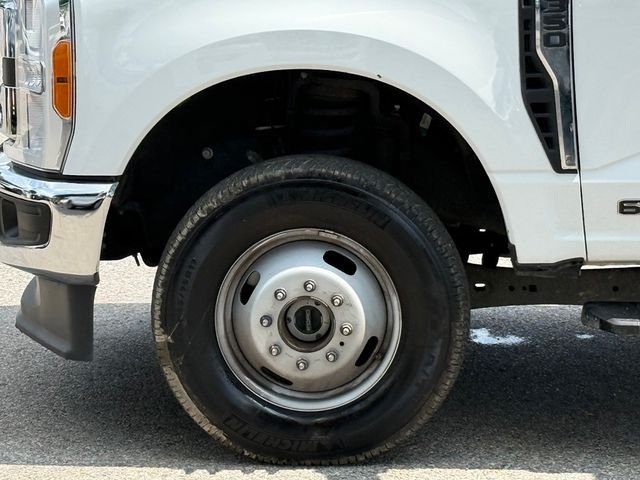Used 2023 White Ford XL image 5
