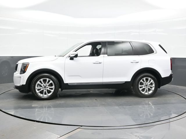 Used 2022 White Kia LX image 4