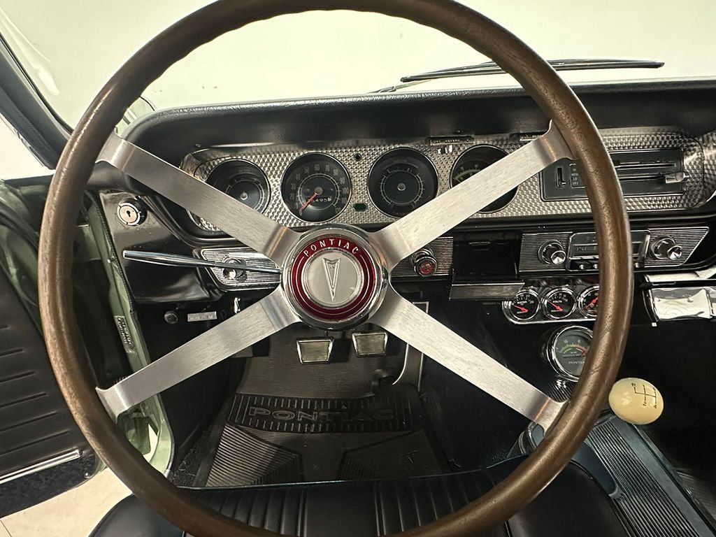 Used 1964 Green Pontiac  image 83