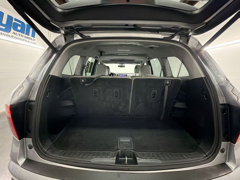 Used 2017 Lunar Silver Metallic Honda EX-L image 25