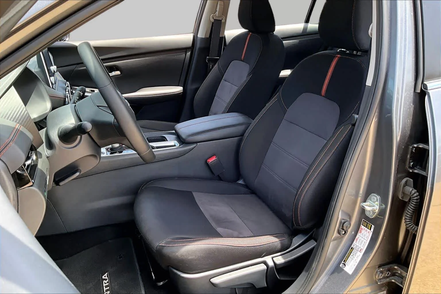 Certified Used 2025 Gun Metallic Nissan SR image 7