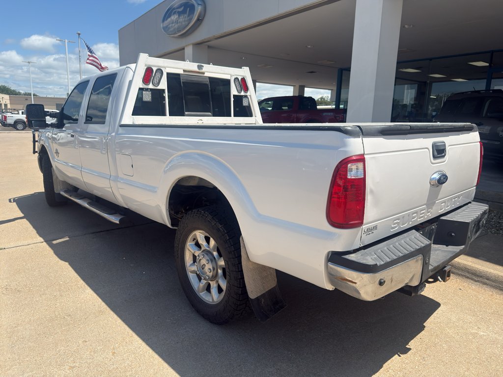 Used 2016 White Platinum Metallic Tri-Coat Ford Platinum image 8