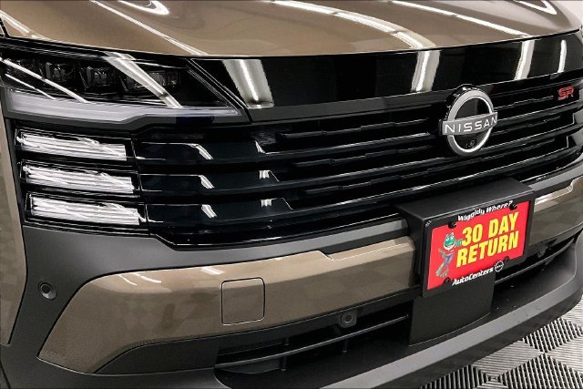 New 2026 Canyon Bronze Nissan SR image 15