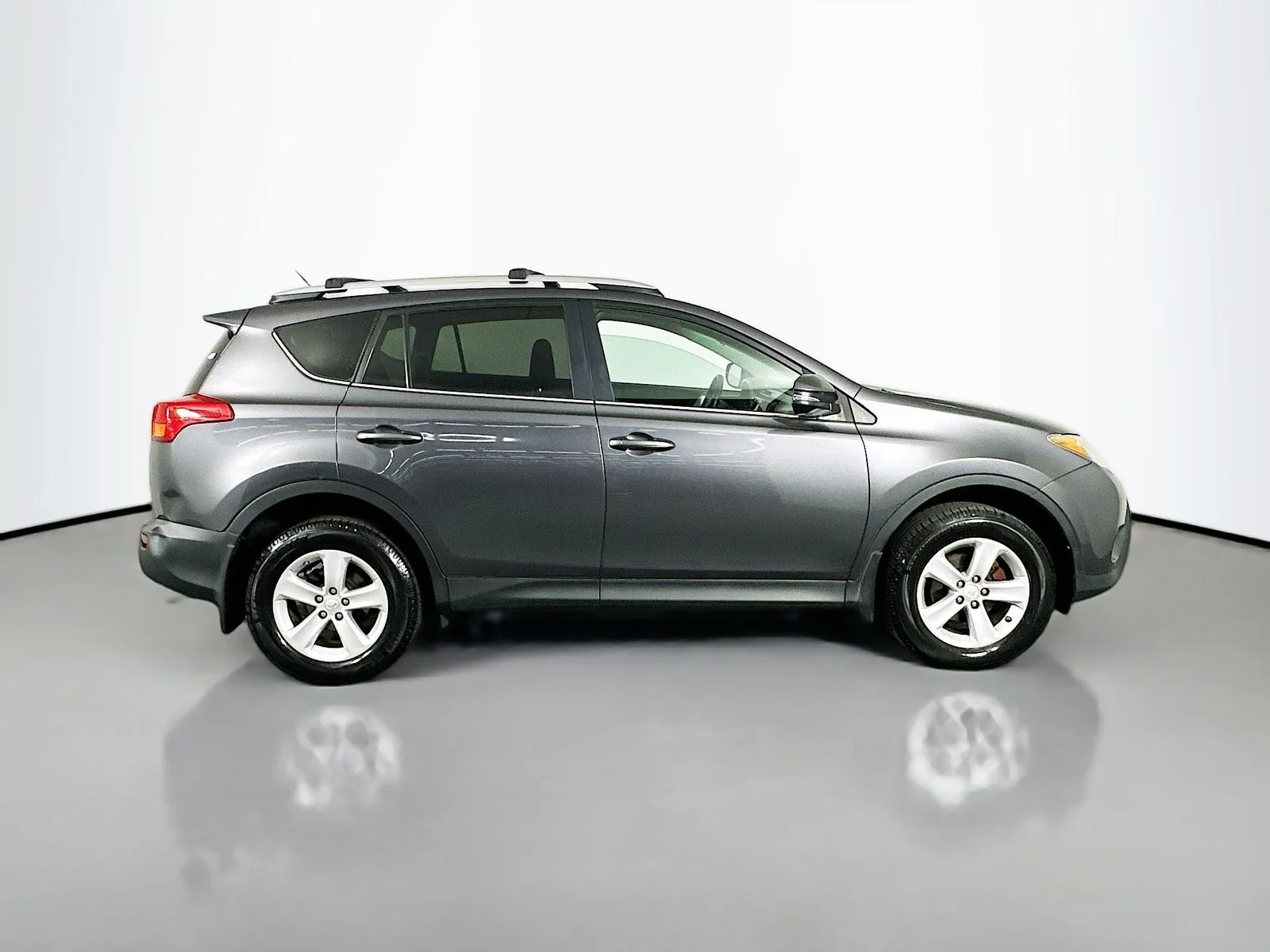 Used 2013 Gray Toyota XLE image 8