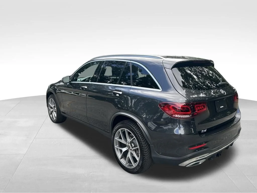 Used 2022 Black Mercedes-Benz GLC 300 image 3