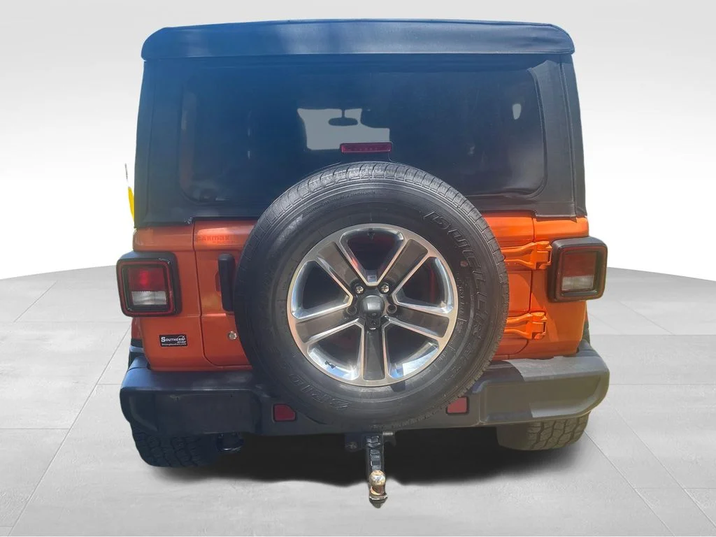 Used 2018 Orange Jeep Unlimited Sahara image 20