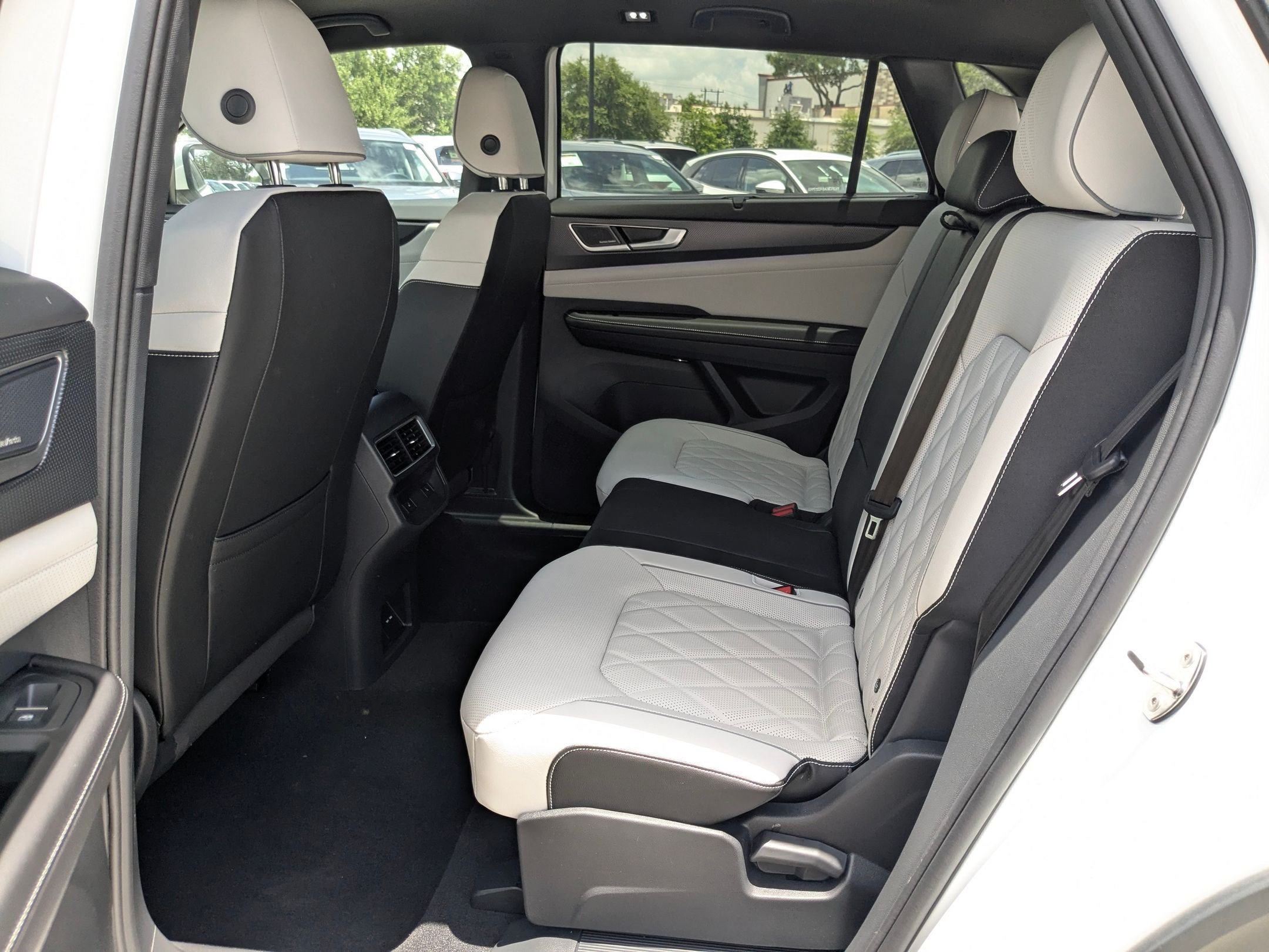 New 2026 White Volkswagen 2.0T SEL Premium R-Line image 14