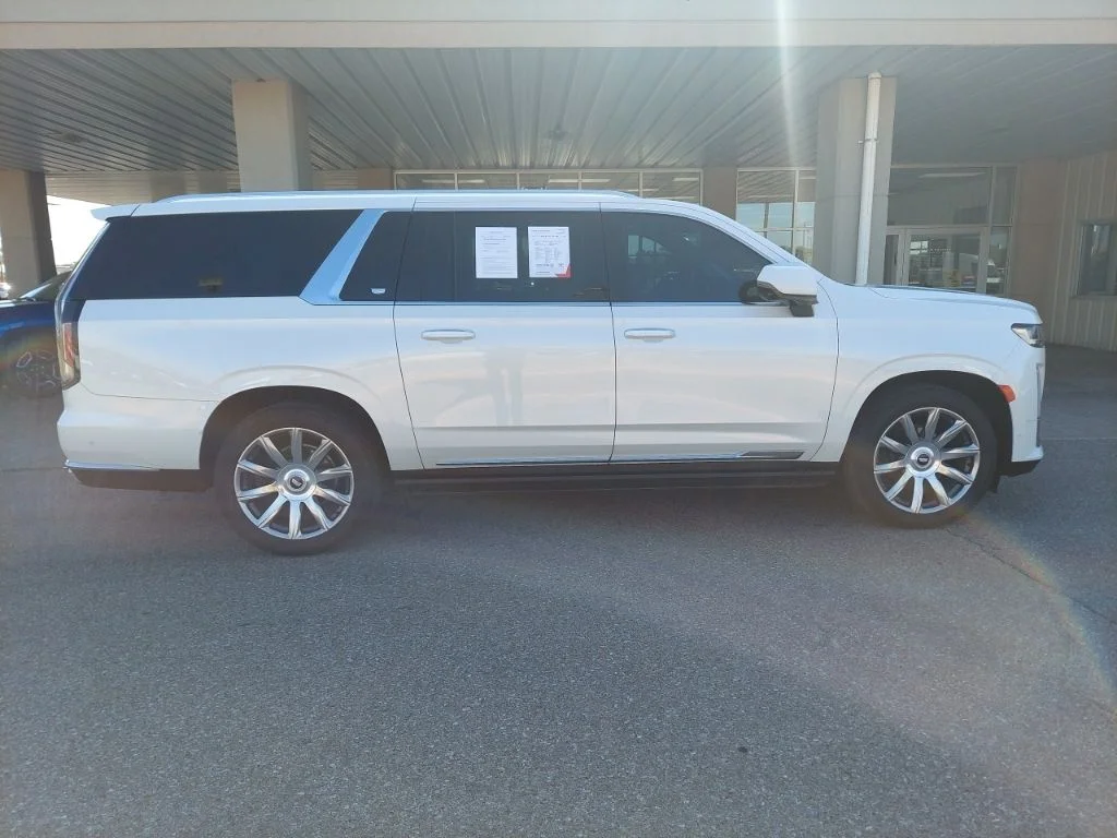 Used 2021 White Cadillac Premium Luxury Platinum image 8