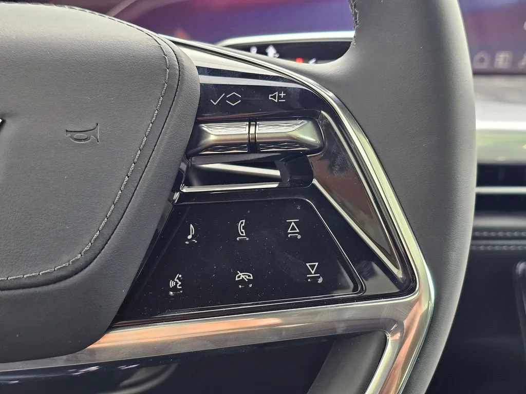 New 2026 Luna Metallic Cadillac Premium Sport image 28