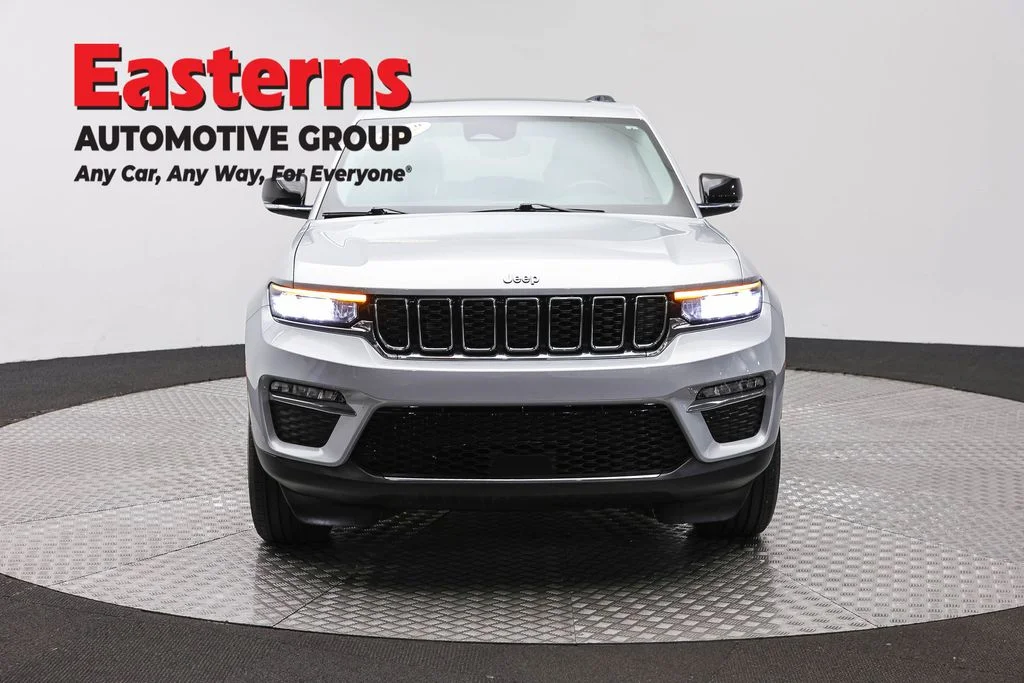 Used 2022 Silver Jeep 4xe image 2