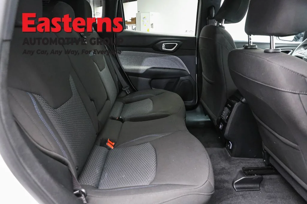 Used 2023 White Jeep Sport image 22