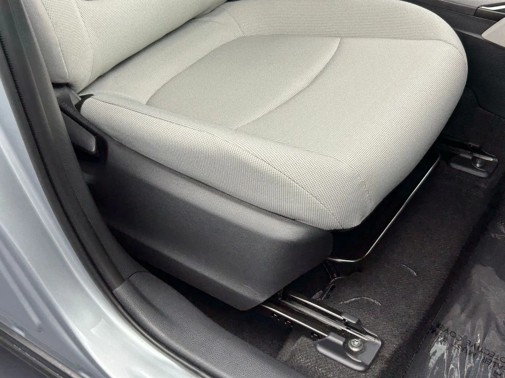 Used 2025 Silver Toyota L image 40