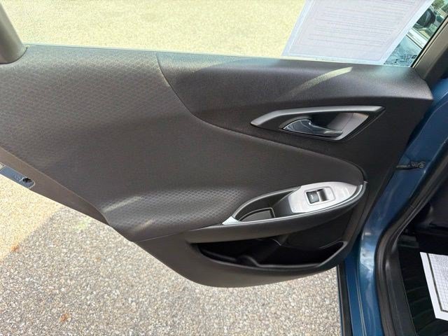 Used 2024 Lakeshore Blue Metallic Chevrolet LT image 14