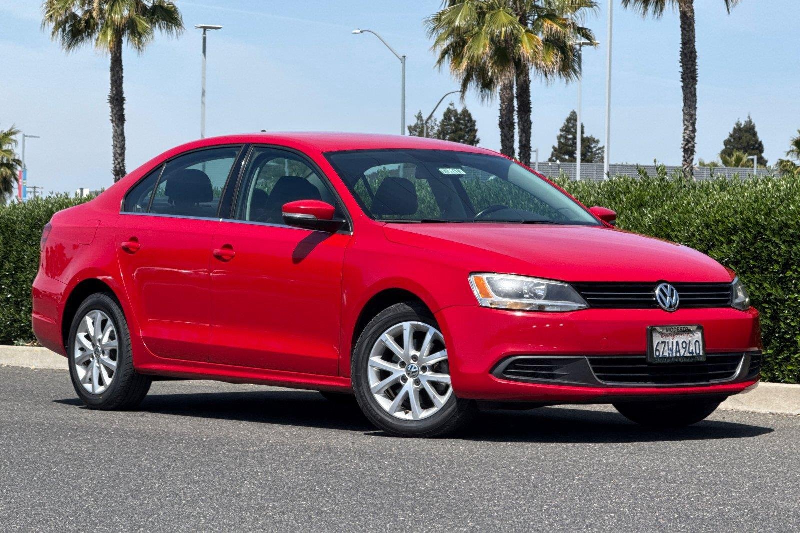 Used 2013 Tornado Red Volkswagen SE w/Convenience image 1