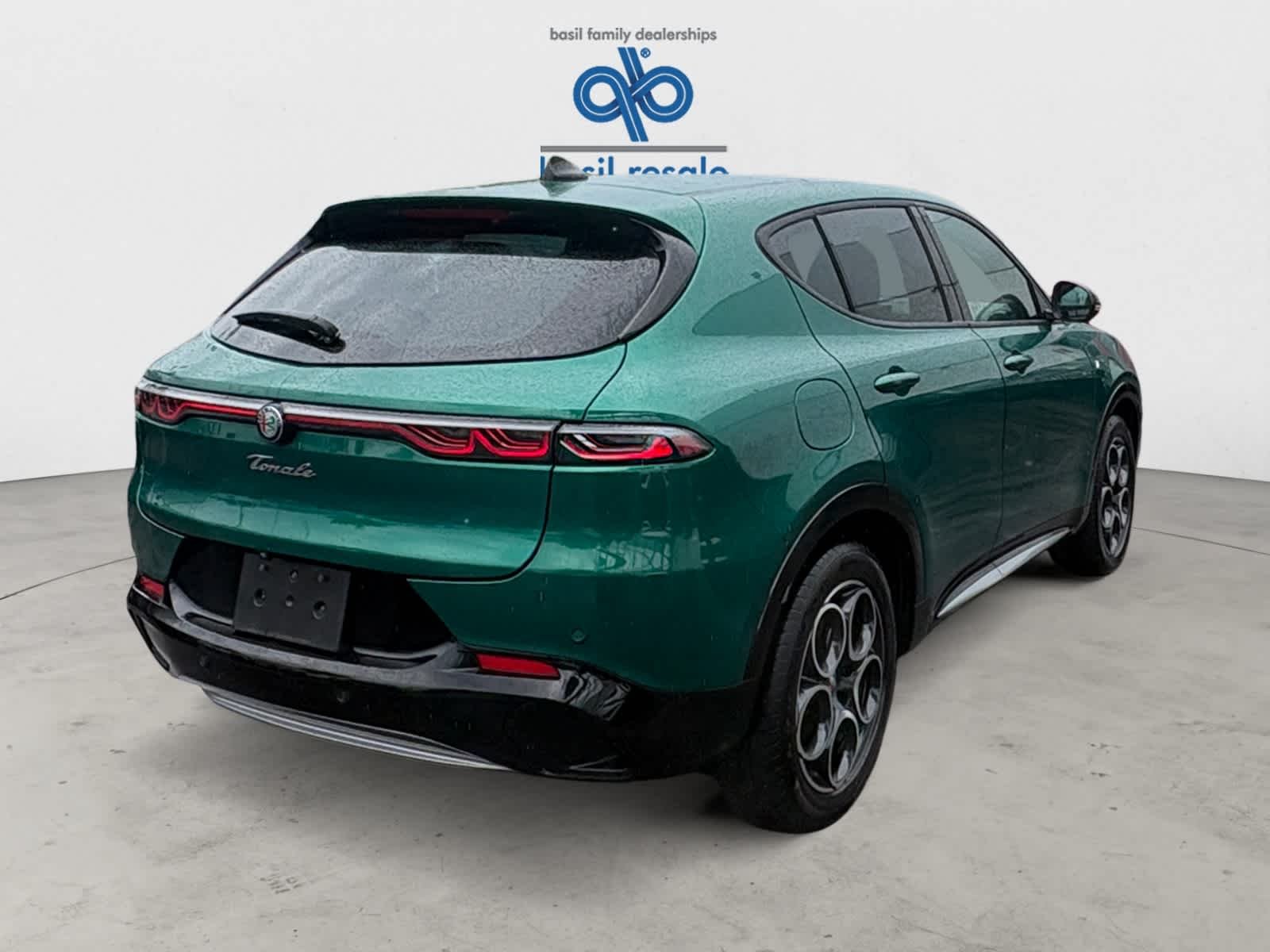 Used 2024 Verde Fangio Tri-Coat Alfa Romeo Ti image 6