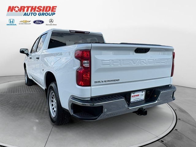 New 2026 Summit White Chevrolet WT image 6