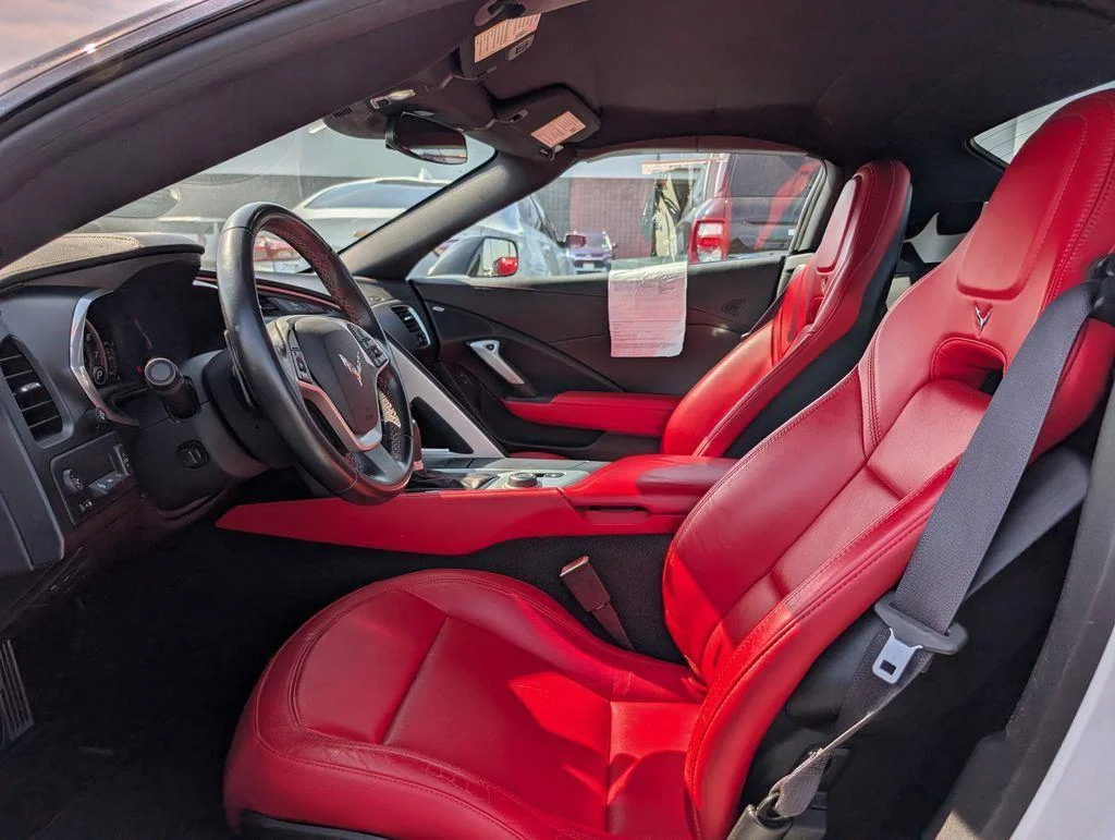 Used 2015 Arctic White Chevrolet Stingray image 10
