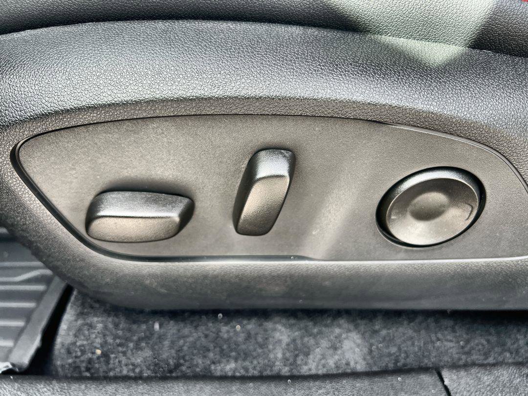 2026 Chevrolet Equinox EV RS - Photo 15