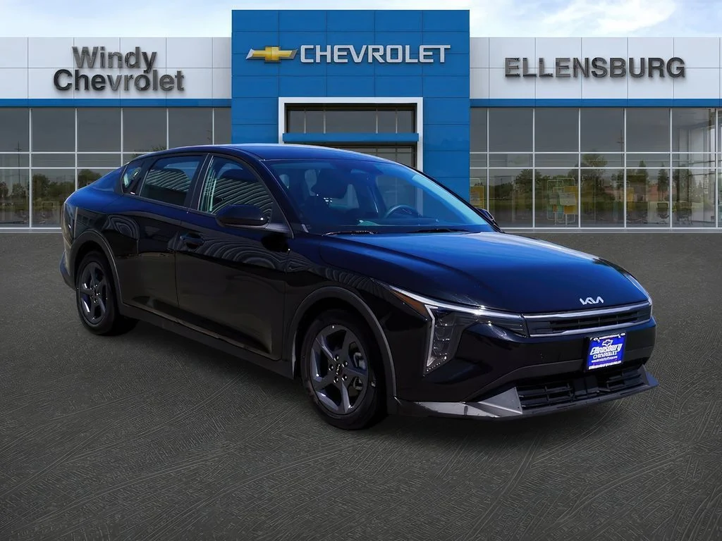2025 Kia K4 LXS AT's photo