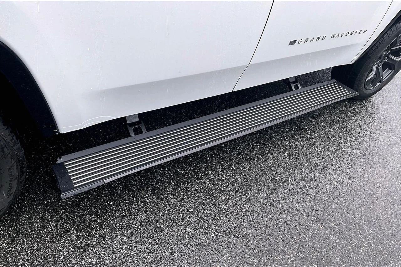New 2026 Bright White Clearcoat Jeep Limited Altitude image 9