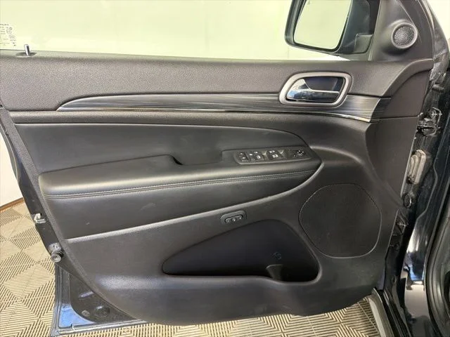 Certified Used 2020 Black Jeep Limited X image 12