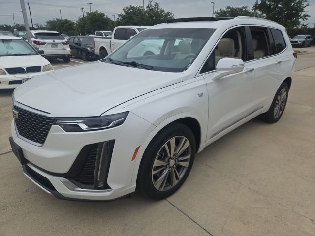Used 2021  Cadillac Premium Luxury image 6
