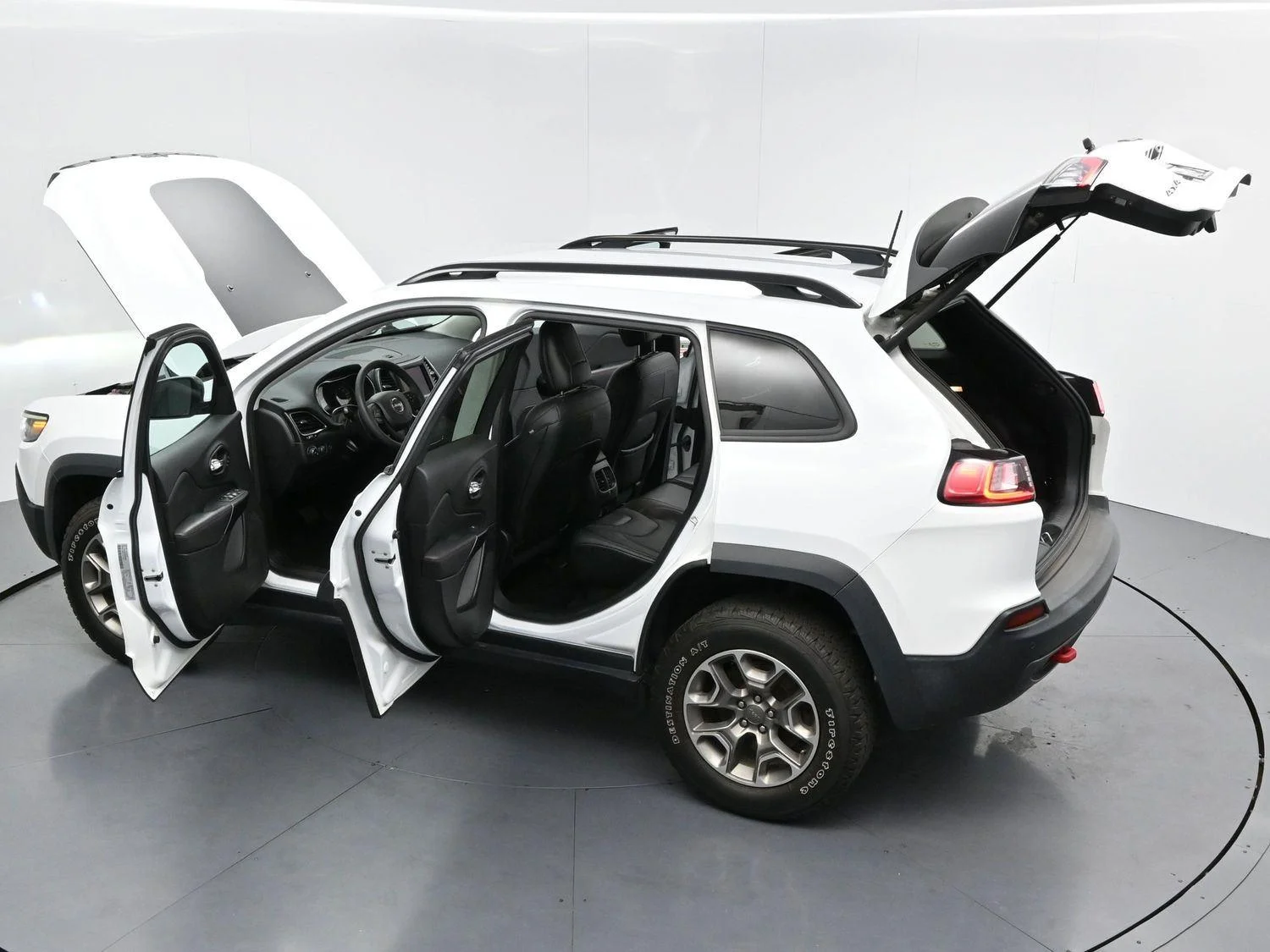 Used 2022 Bright White Clearcoat Jeep Trailhawk image 44