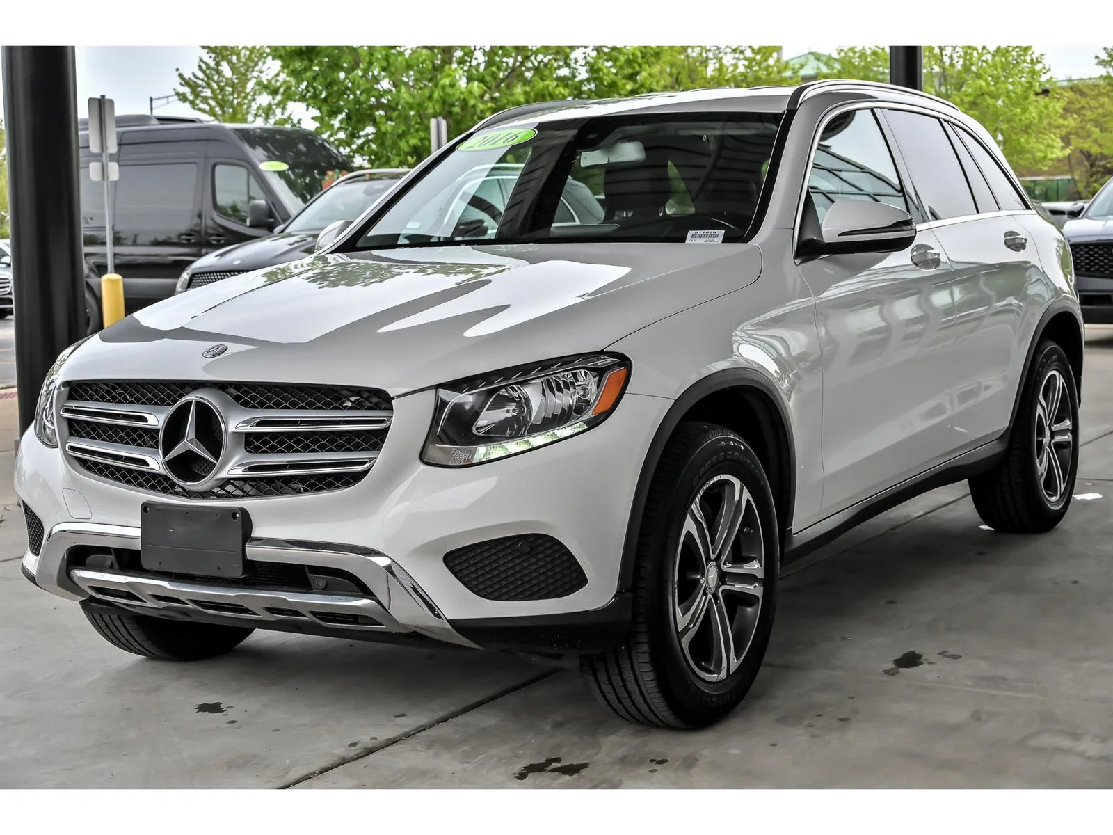 Used 2016 White Mercedes-Benz GLC 300 4MATIC® image 5