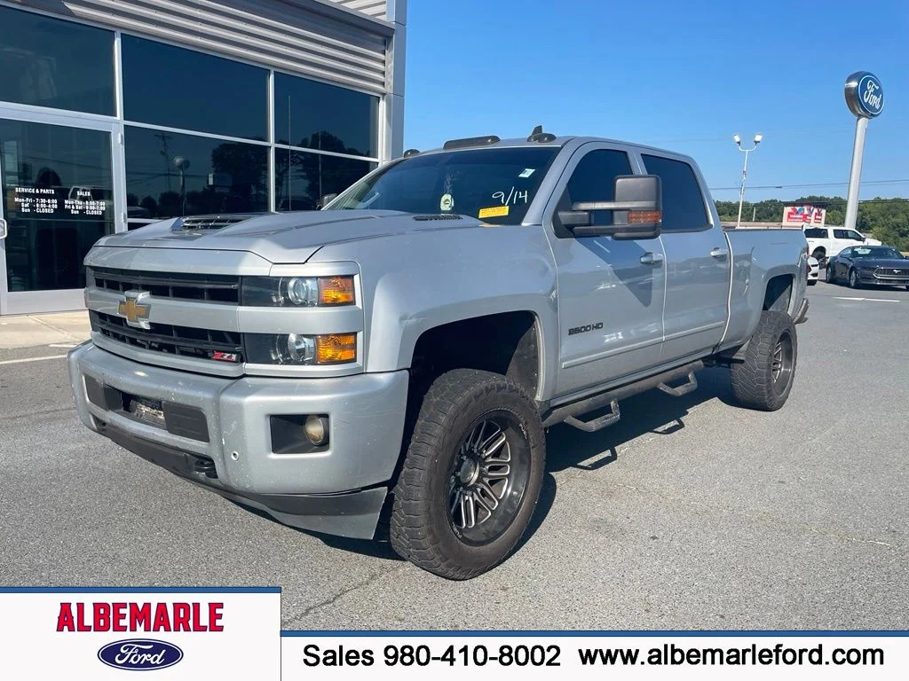 Used 2018 Silver Chevrolet LT image 1