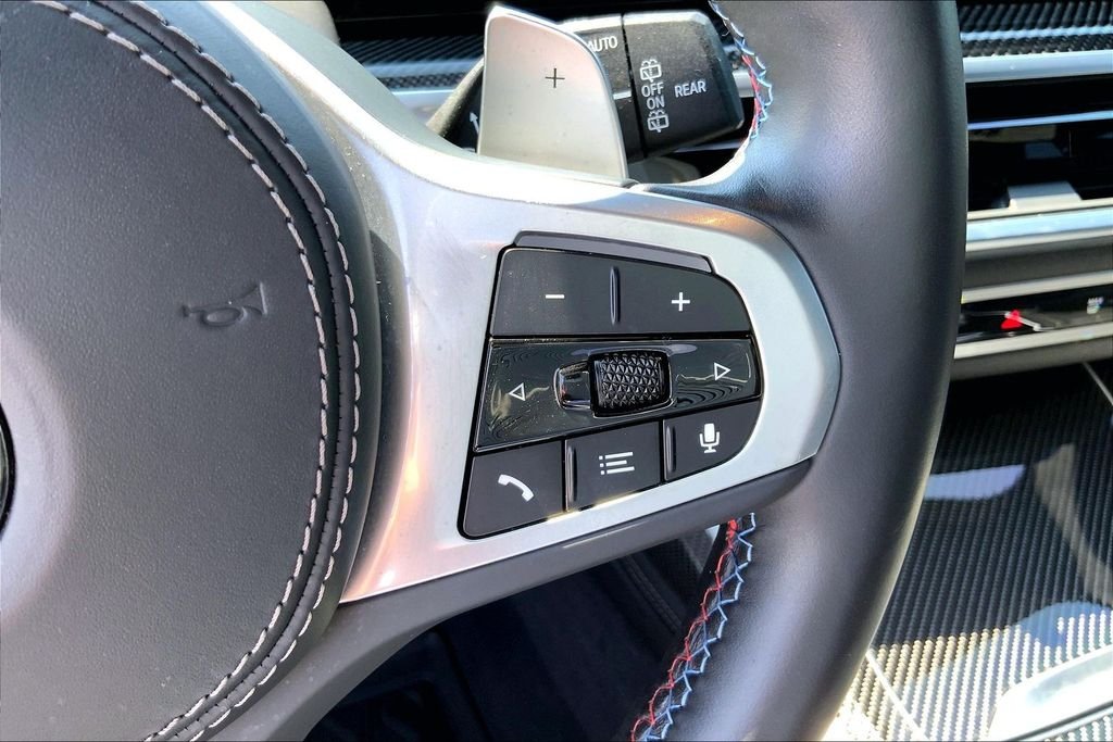 Used 2024 Gray BMW M60i image 12