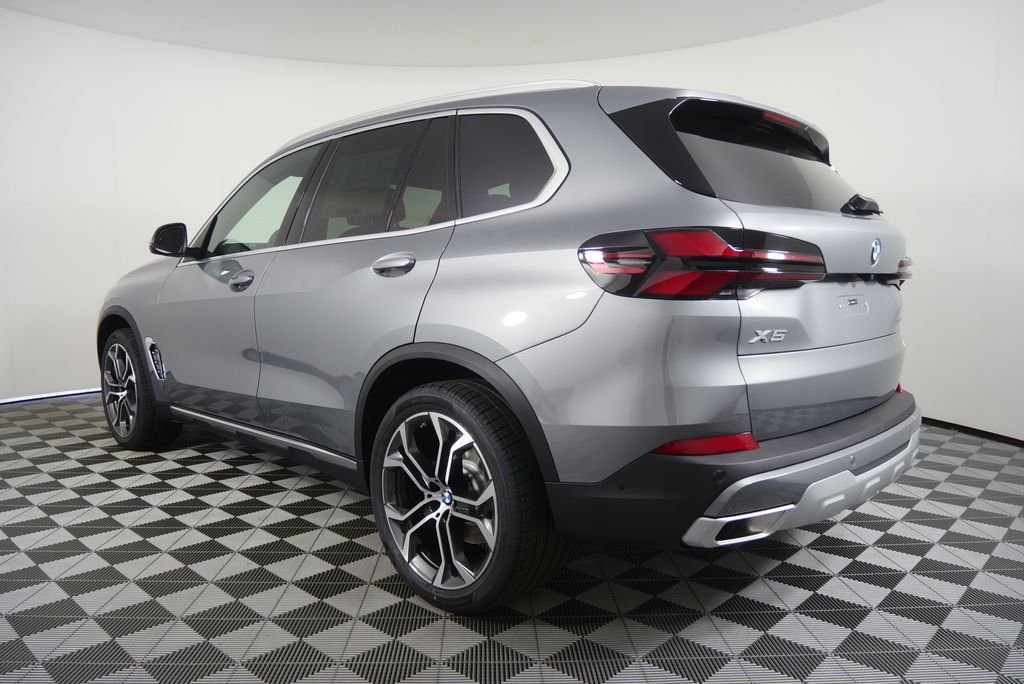 New 2026 Gray Metallic BMW sDrive40i image 5