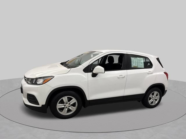 Used 2020 Chevrolet Trax LS with VIN KL7CJKSB9LB316572 for sale in Kenmore, NY