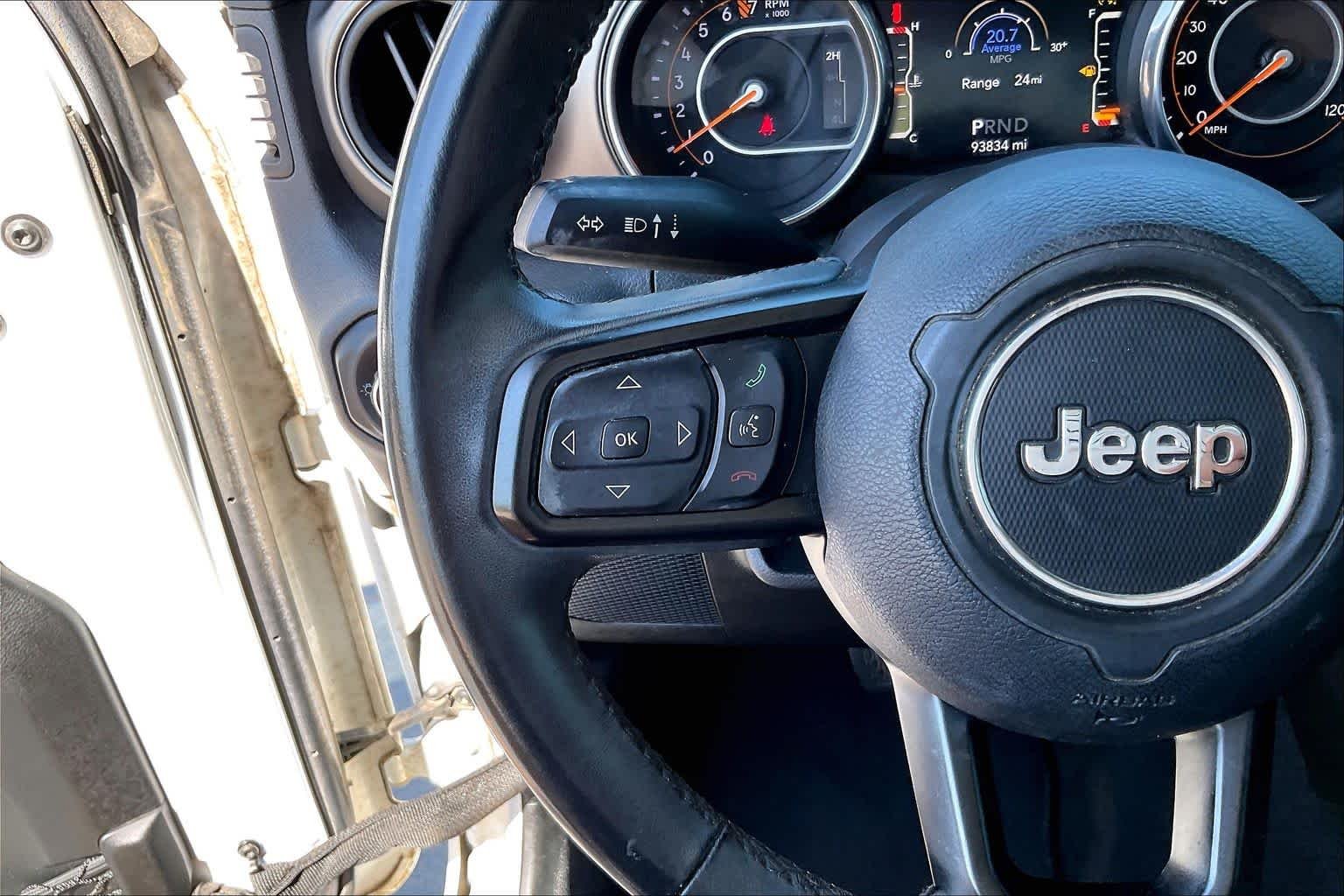 Used 2018 Bright White Clearcoat Jeep Sport S image 22